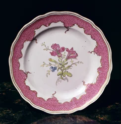 Plate with botanical design